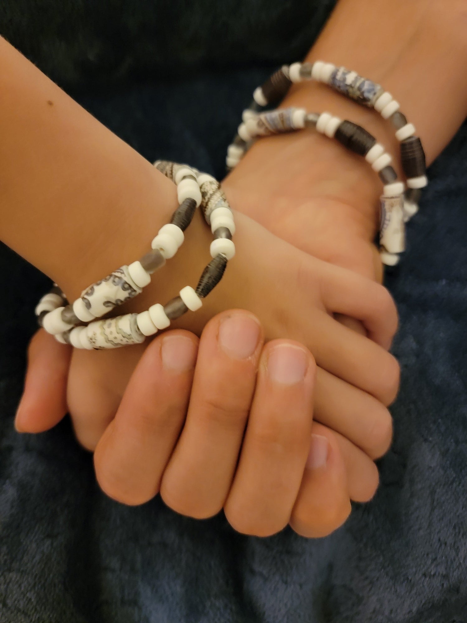 Paper-bead Stretch Bracelets